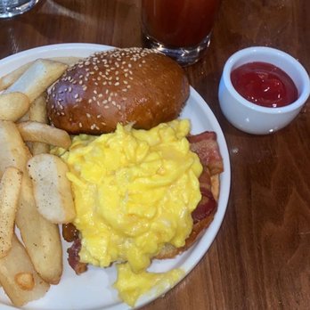 Geist - Breakfast Sandwich - Cocktail Bars Near Me - Nashville, Tennessee Geist - Breakfast Sandwich - Cocktail Bars Near Me - Nashville, Tennessee