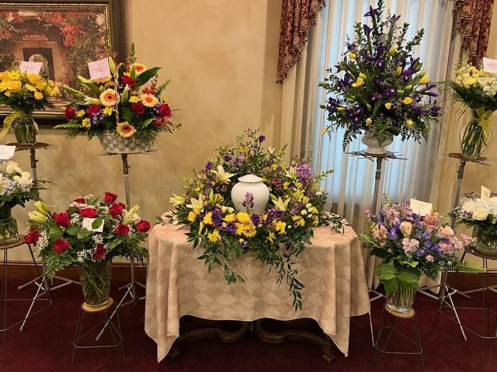 DARLA’S FLORAL DESIGN Updated October 2024 266 S Prospect St, Ravenna, Ohio Florists