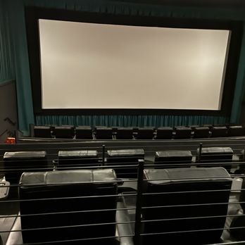 Century Vallejo 14 - Cinema Near Me - Vallejo, California