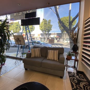 Lisa T Nails Spa - Nice windows and cozy ambiance - Nail Salons Near Me - Temple City, California Lisa T Nails Spa - Nice windows and cozy ambiance - Nail Salons Near Me - Temple City, California
