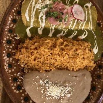 Rosa Madera - Enchilada verde - Mexican Near Me - Camarillo, California Rosa Madera - Enchilada verde - Mexican Near Me - Camarillo, California