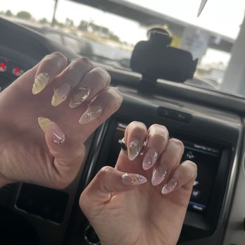 Luv  Nails - Nail Salons Near Me - Orange, California