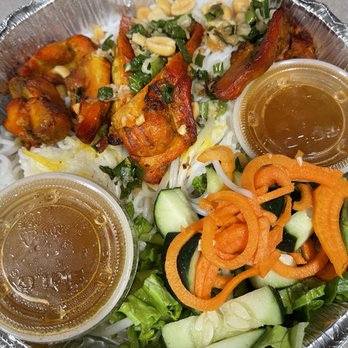 Rice Paddies Grill - R1. Grilled Chicken with Caramel Sauce Rice Noodles Bowl - Vietnamese Near Me - Bethesda, Maryland Rice Paddies Grill - R1. Grilled Chicken with Caramel Sauce Rice Noodles Bowl - Vietnamese Near Me - Bethesda, Maryland