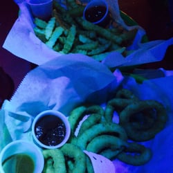 Shisha Cafe & Hookah Lounge - Fries & onion rings