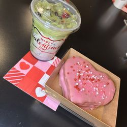 The Nook - Blueberry Matcha & Red Velvet cake