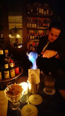 Gibson Bar by null