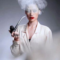 Red V Smoke Shop
