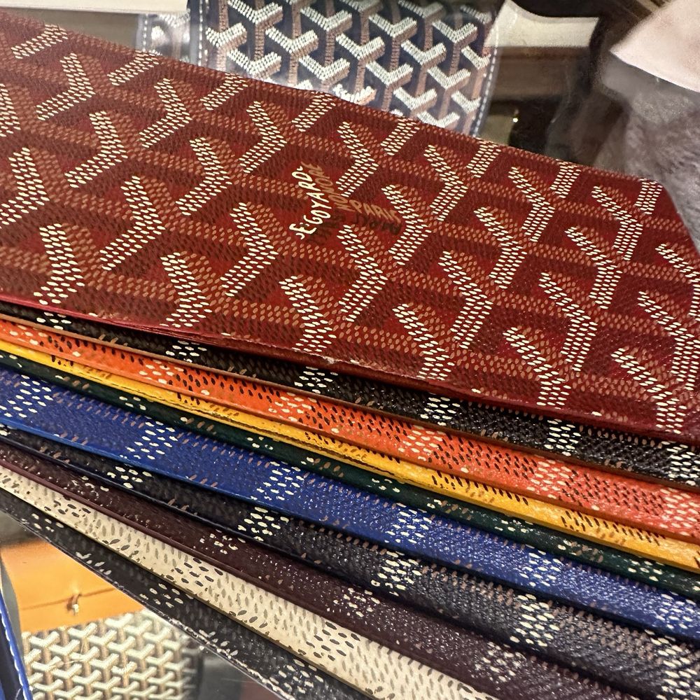 Maison Goyard - Le Chic du Chien - Colours - Leather Goods Near Me - Paris, 75