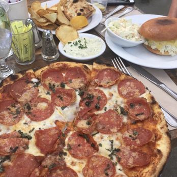 High Hand Cafe - New American Near Me - Loomis, California