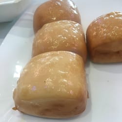 Grand Pearl Seafood Restaurant - Best buns ever... To soak up the Singapore crab