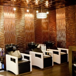 Salon M Adore
