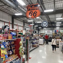 Woodruff Hardware