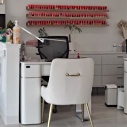 Nail Experts - Mani station