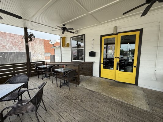 Leeland House by null
