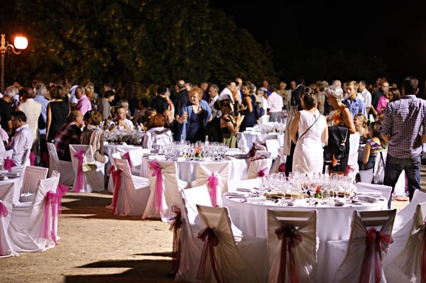 La Table Saint Crescent by null