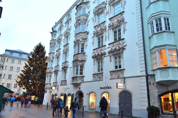 Helbling Haus by null