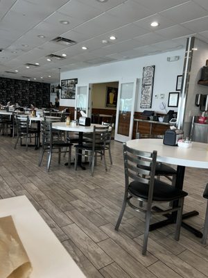 Grampa's Restaurant by null