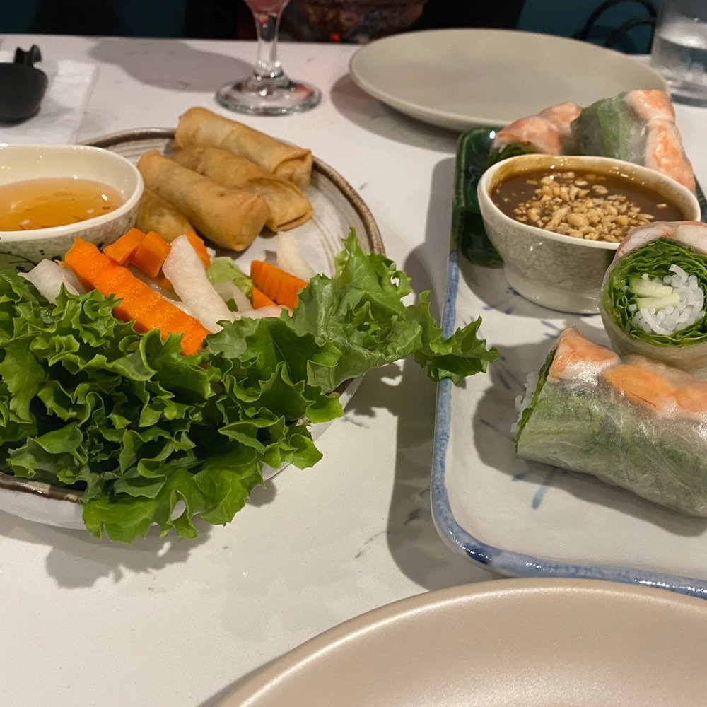 Em Vietnamese Bistro - Spring rolls and summer rolls - Vietnamese Near Me - Brooklyn, New York Em Vietnamese Bistro - Spring rolls and summer rolls - Vietnamese Near Me - Brooklyn, New York
