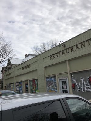 Minnie's Uptown Restaurant by null