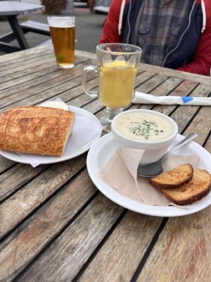 Pier 23 Cafe Restaurant & Bar by null