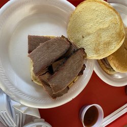 Hickory House Bar-B-Que - Sliced brisket sandwich