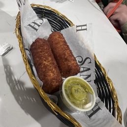 CROQUETTAS W/ DIPPING SAUCE CROQUETTAS W/ DIPPING SAUCE