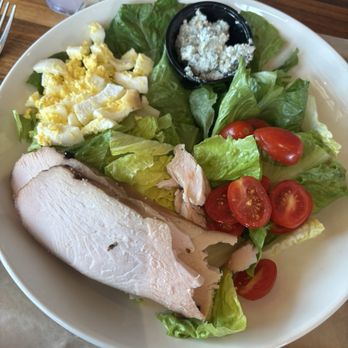 Burnt End BBQ - Sad Smoked Turkey Cobb Salad, missing half the toppings. - Barbeque Near Me - De Soto, Kansas