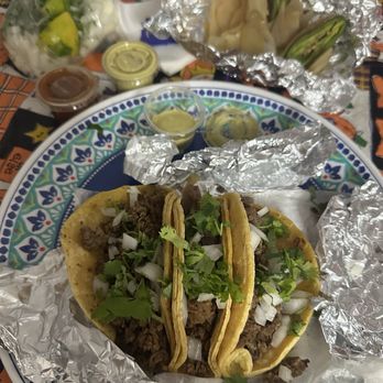 Taqueria Mi Raza - Beef street tacos - Food Trucks Near Me - Houston, Texas Taqueria Mi Raza - Beef street tacos - Food Trucks Near Me - Houston, Texas