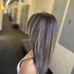 MOC Hair Studio