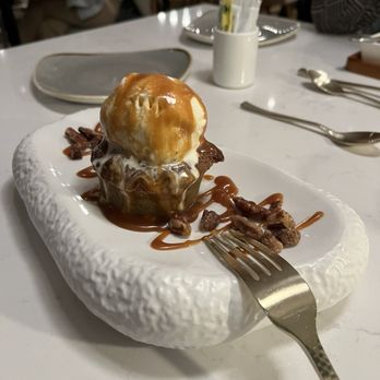 The Maple Room - White Chocolate Bread Pudding - American Near Me - Vienna, Virginia The Maple Room - White Chocolate Bread Pudding - American Near Me - Vienna, Virginia