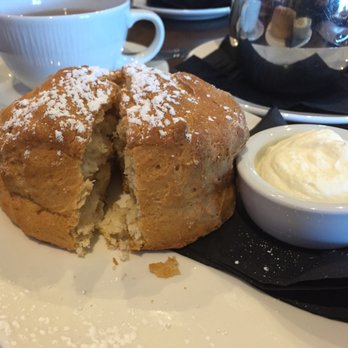 Burnell Bar & Grill - Scone with Cream - Irish Pub Near Me - Dublin, D