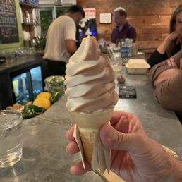 Soft serve ice cream