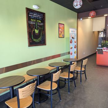 Teapioca Lounge- Alafaya Square - Interior - Bubble Tea Near Me - Oviedo, Florida