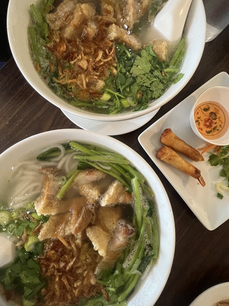 Asian Bistro Logo