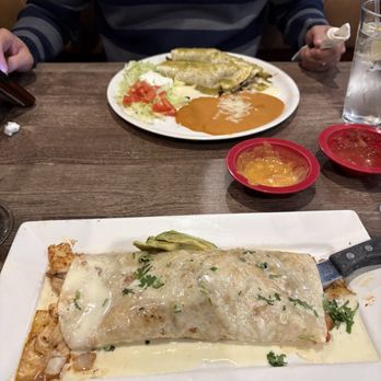 Puerto Nuevo - Large chicken burrito - Mexican Near Me - Westminster, South Carolina Puerto Nuevo - Large chicken burrito - Mexican Near Me - Westminster, South Carolina
