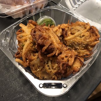 Himalayan Tandoori and Curry House - Mixed Vegetable Pakora - I don't know what veggies they are except that it tastes great. - Himalayan/Nepalese Near Me - Berkeley, California
