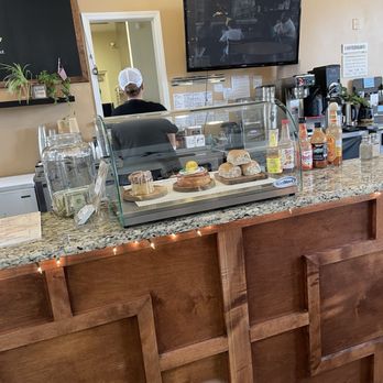 Rollin Cafe - Inside - Breakfast & Brunch Near Me - Cordova, Tennessee