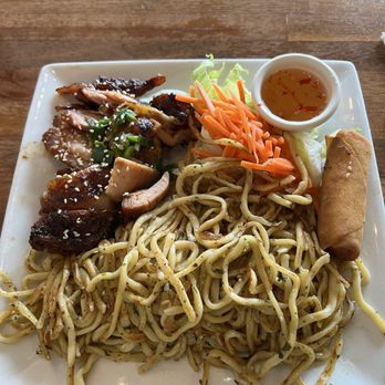 Wei’s Cafe - Chicken Garlic Noodle Plate - Chinese Near Me - San Francisco, California