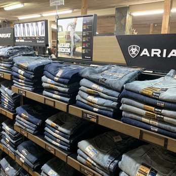 Boot Outlet - Jeans - Shoe Stores Near Me - Gulfport, Mississippi