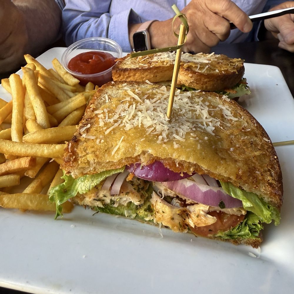 Mad Capper Saloon & Eatery - Chicken Avocado Melt - American Near Me - Stillwater, Minnesota