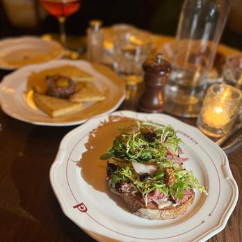 Pomeroy - Duck confit toast appetizer special - French Near Me - Winnetka, Illinois