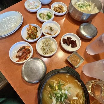 Sam Oh Jung - Spread! Rice Cake and Dumpling Soup, Cabbage and Short Rib Soup. - Korean Near Me - Lynnwood, Washington Sam Oh Jung - Spread! Rice Cake and Dumpling Soup, Cabbage and Short Rib Soup. - Korean Near Me - Lynnwood, Washington