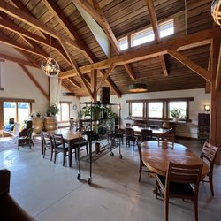 Arrowhead Spring Vineyards
