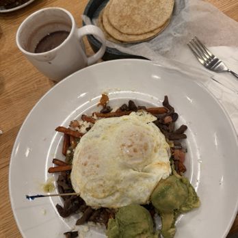 Mad Rooster Cafe - Milwaukee - Mexican steak bowl - Cafes Near Me - West Milwaukee, Wisconsin