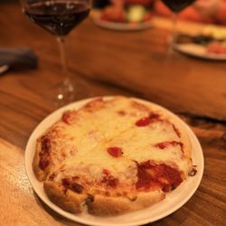 Vine Street Social - Margherita flatbread