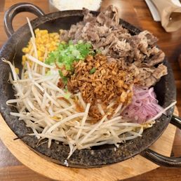 우삼겹 돌솥 / Jincook Beef Hot Stone 우삼겹 돌솥 / Jincook Beef Hot Stone