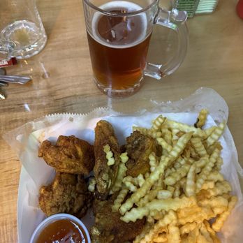 Utica Bar - Bars Near Me - Cambridge, Wisconsin