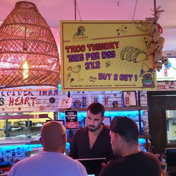 El Cuban Diner - Taco Tuesday son 'compra dos y uno es gratis'.  Y el taco de ojo también llena! - Diners Near Me - Miami, Florida