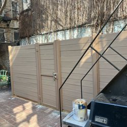 Energy Fencing - Trex Transcend Lineage with Metal Post