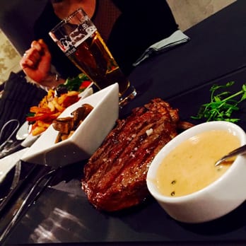 Le Paris Montparnasse - Braised meat... Must try. - Breakfast & Brunch Near Me - Paris, 01 Le Paris Montparnasse - Braised meat... Must try. - Breakfast & Brunch Near Me - Paris, 01
